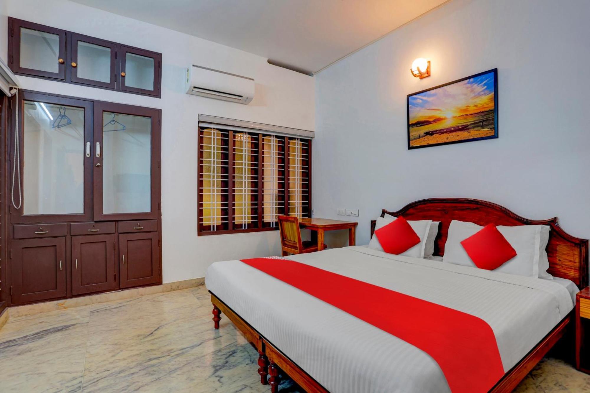 Hotel O Poptavern Heritage Kovalam Exterior foto
